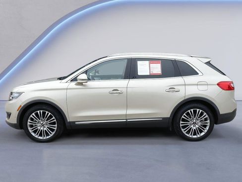 Used 2017 Lincoln MKX Reserve w/ Luxury Package AWD/4WD image 3
