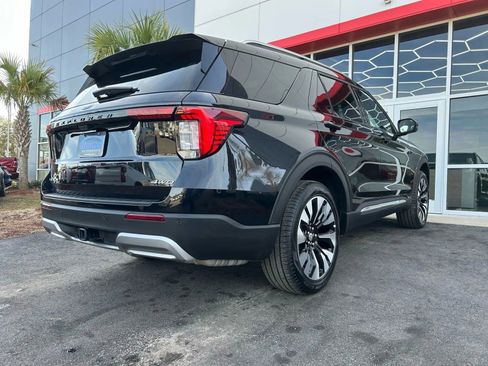 Used 2025 Ford Explorer Platinum w/ LUX Leather Package image 4