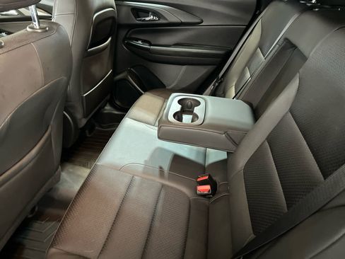 Used 2022 Chevrolet TrailBlazer RS w/ Sun and Liftgate Package image 5