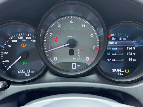 Used 2022 Porsche Macan S image 21