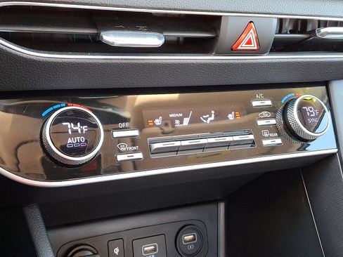Used 2023 Hyundai Sonata SEL w/ Convenience Package image 16