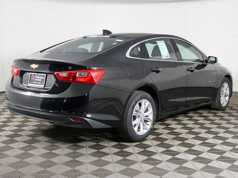 Used 2025 Chevrolet Malibu LT FWD image 8