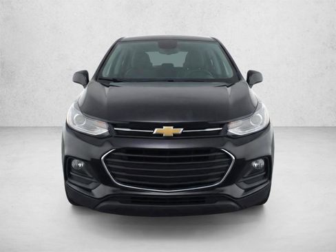 Used 2020 Chevrolet Trax LS FWD image 2