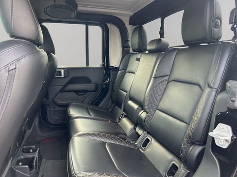 Used 2021 Jeep Gladiator Overland AWD/4WD image 18