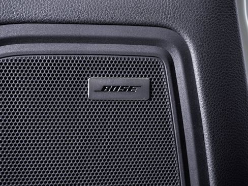 Certified 2025 Porsche Macan image 27