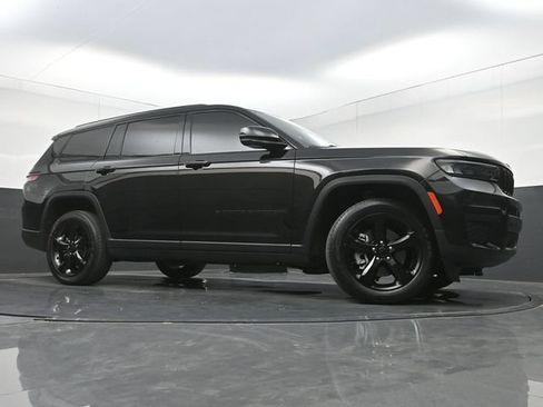 Used 2021 Jeep Grand Cherokee L Laredo RWD image 36