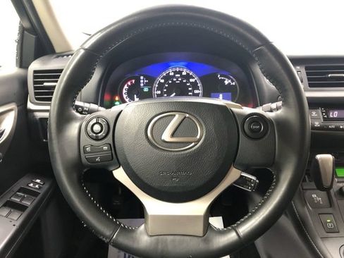Used 2014 Lexus CT 200h FWD image 16