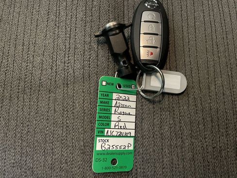 Used 2022 Nissan Rogue S image 28