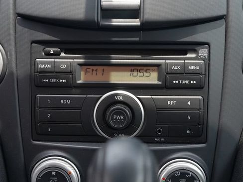 Used 2009 Nissan 370Z Coupe RWD image 31