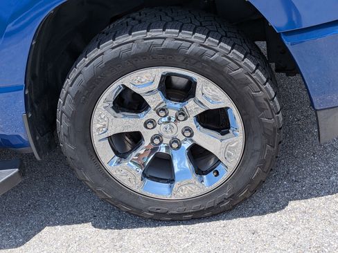 Used 2019 RAM 1500 Big Horn AWD/4WD image 11