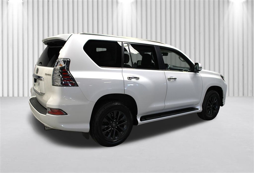 Used 2022 Lexus GX 460 Premium w/ Premium Plus Package AWD/4WD image 3