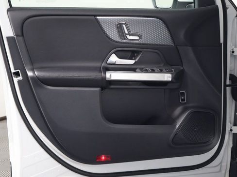 New 2026 Mercedes-Benz GLB 250 image 7