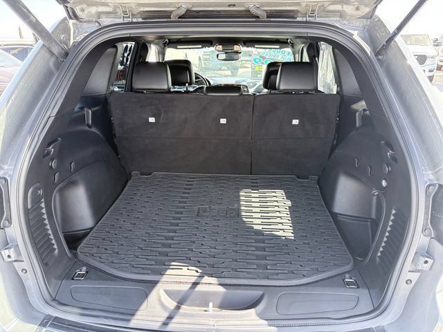 Used 2021 Jeep Grand Cherokee Laredo X AWD/4WD image 25