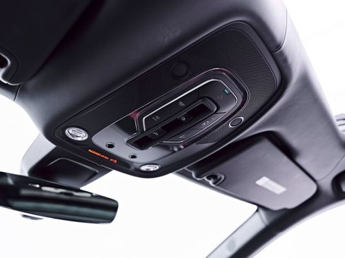 Used 2023 Bentley Bentayga AWD/4WD image 87