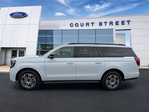 Certified 2025 Ford Expedition Max Active AWD/4WD image 4