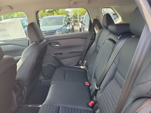 New 2026 Nissan Rogue SV AWD/4WD image 15
