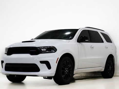 Used 2024 Dodge Durango GT image 3