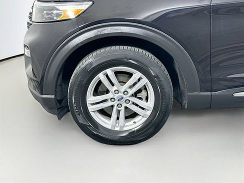 Certified 2024 Ford Explorer XLT w/ Equipment Group 202A AWD/4WD image 38