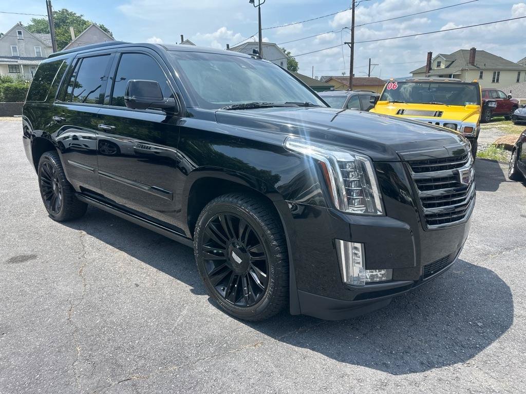 Used 2016 Cadillac Escalade Platinum AWD/4WD image 9