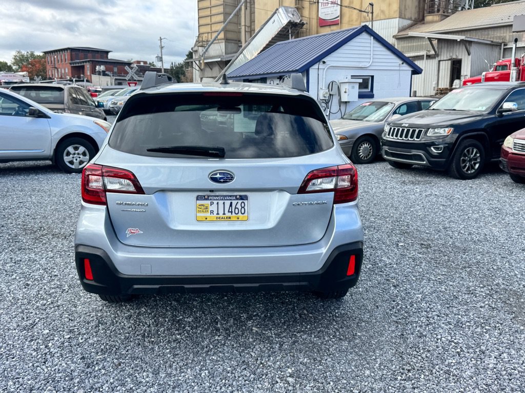 Used 2018 Subaru Outback 2.5i Premium AWD/4WD image 5