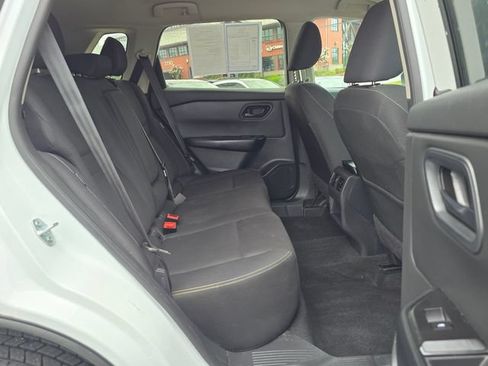 Used 2024 Nissan Rogue S AWD/4WD image 34