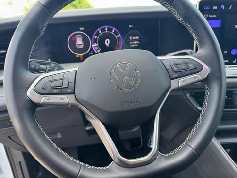 Used 2026 Volkswagen Tiguan SE AWD/4WD image 30