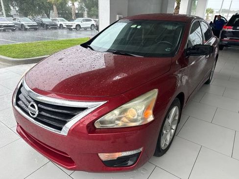 Used 2014 Nissan Altima 2.5 SV FWD image 3