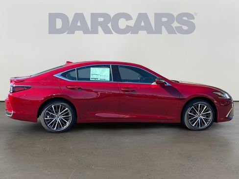 New 2025 Lexus ES 300h w/ Premium Package image 3