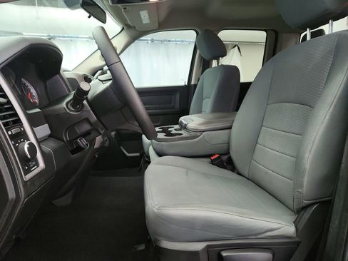 Used 2017 RAM 1500 ST w/ SXT Appearance Group image 12