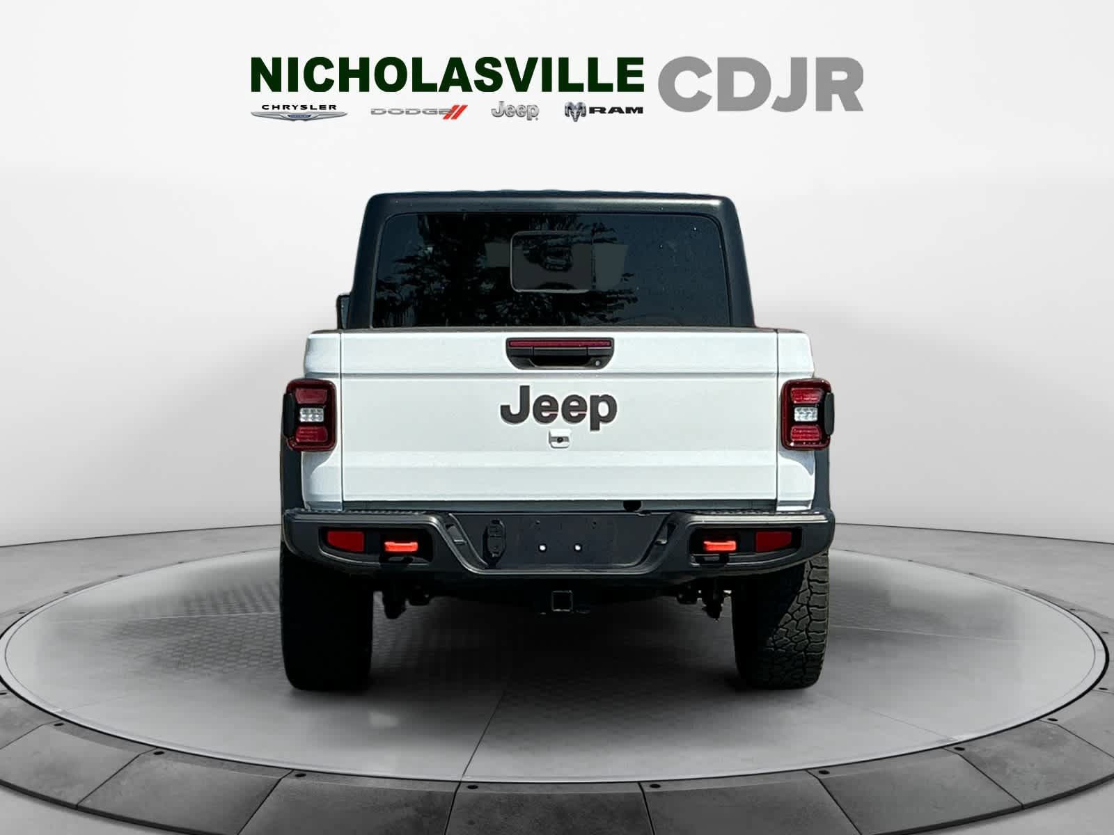Used 2026 Jeep Gladiator Mojave AWD/4WD image 4