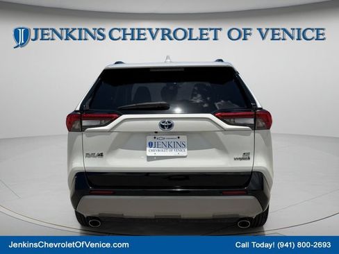 Used 2022 Toyota RAV4 SE AWD/4WD image 6