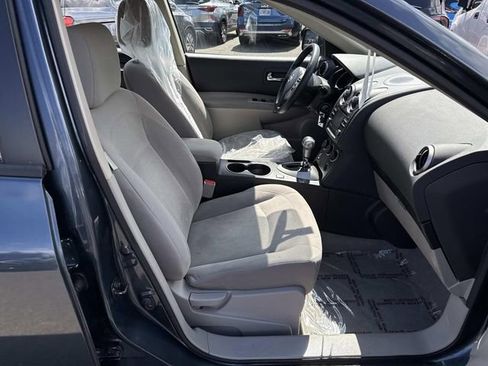 Used 2014 Nissan Rogue S w/ Convenience Package AWD/4WD image 9
