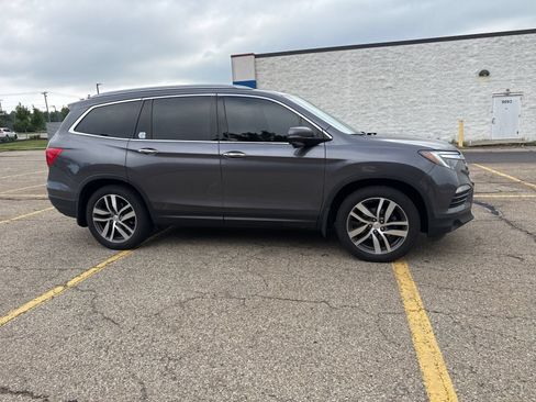 Used 2017 Honda Pilot Touring image 23