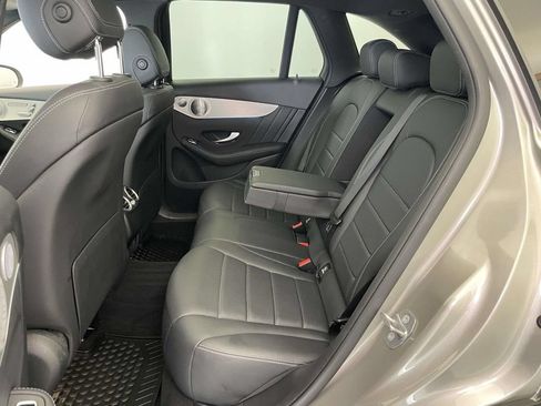 Used 2019 Mercedes-Benz GLC 300 4MATIC image 19