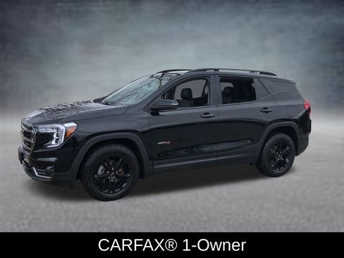 Used 2022 GMC Terrain AT4 AWD/4WD image 2