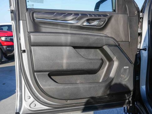 Used 2023 GMC Yukon Denali AWD/4WD image 23