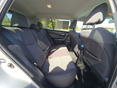 Certified 2020 Toyota RAV4 XLE w/ XLE Grade Weather Package AWD/4WD image 12