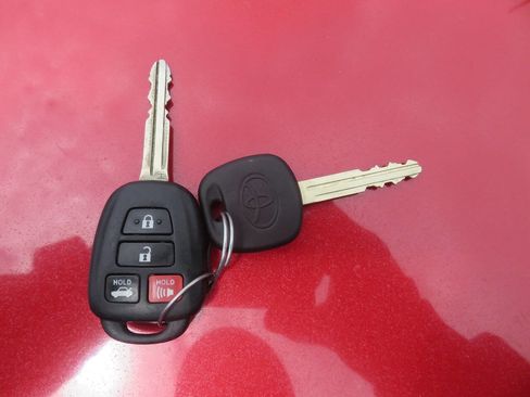 Used 2017 Toyota Corolla SE FWD image 35