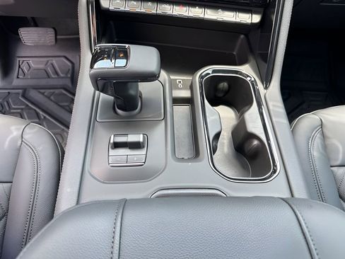 New 2025 GMC Sierra 1500 AT4 w/ AT4 Premium Package image 40