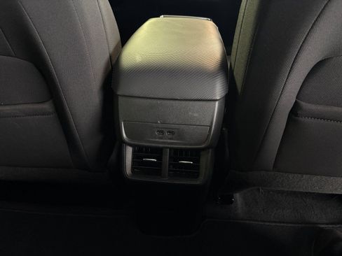 Used 2025 Chevrolet Equinox LT image 28