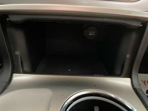 Used 2012 Jeep Grand Cherokee Overland image 12