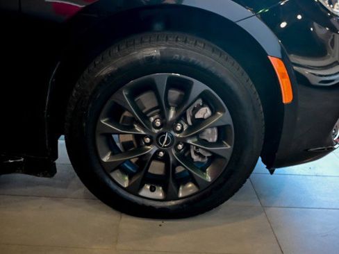 Used 2021 Chrysler Pacifica Touring-L w/ S Appearance Package image 41