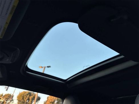 Used 2023 MINI Cooper SE image 11