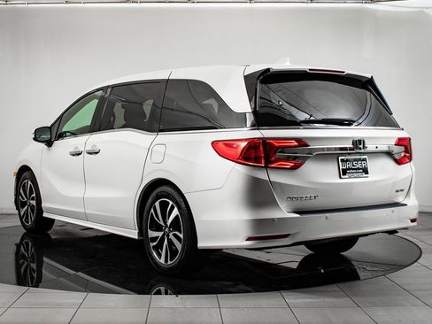 Used 2018 Honda Odyssey Elite image 6