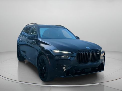 Used 2025 BMW X7 M60i AWD/4WD image 4