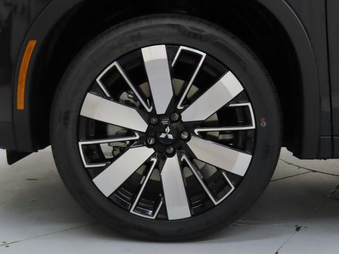 New 2025 Mitsubishi Outlander SE image 27