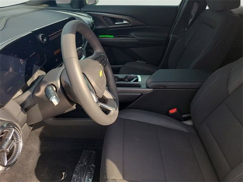 New 2026 Chevrolet Equinox EV LT image 21