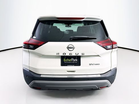 Used 2023 Nissan Rogue SV image 7