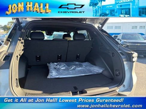 New 2026 Chevrolet Equinox EV LT image 9