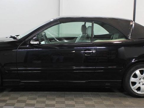 Used 2001 Mercedes-Benz CLK 320 Cabriolet image 7
